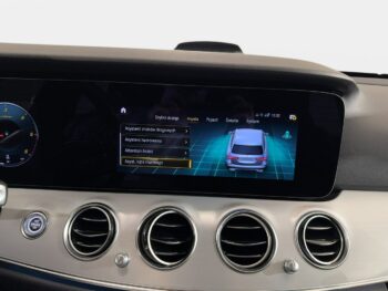 Mercedes E 220