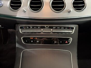 Mercedes E 220