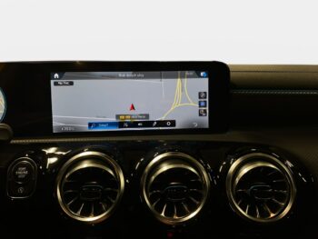 Mercedes CLA 200