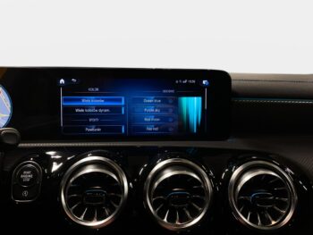Mercedes CLA 200