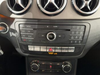 Mercedes B 180