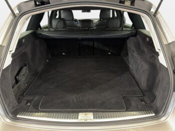 Mercedes E 220