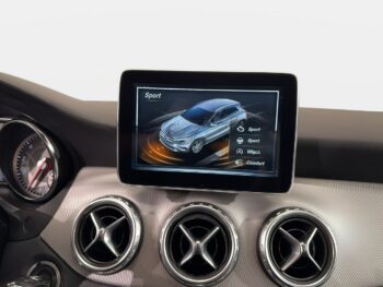 Mercedes GLA 200