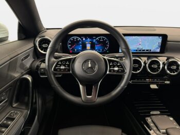 Mercedes CLA 200
