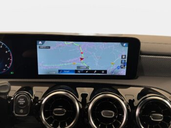 Mercedes CLA 200