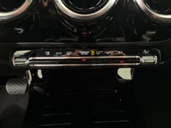 Mercedes CLA 200