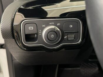 Mercedes CLA 200