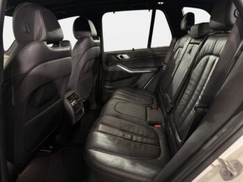 BMW X5 M50