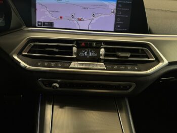 BMW X5 M50