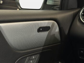 Mercedes GLB