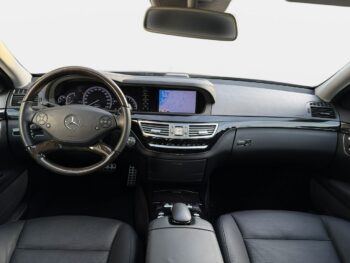 Mercedes S 550
