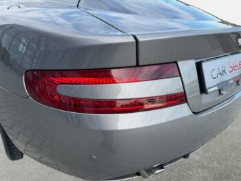 Aston Martin DB9