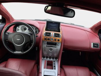 Aston Martin DB9