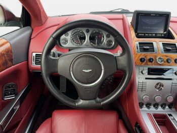 Aston Martin DB9