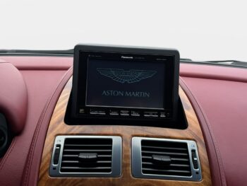 Aston Martin DB9