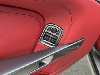 Aston Martin DB9
